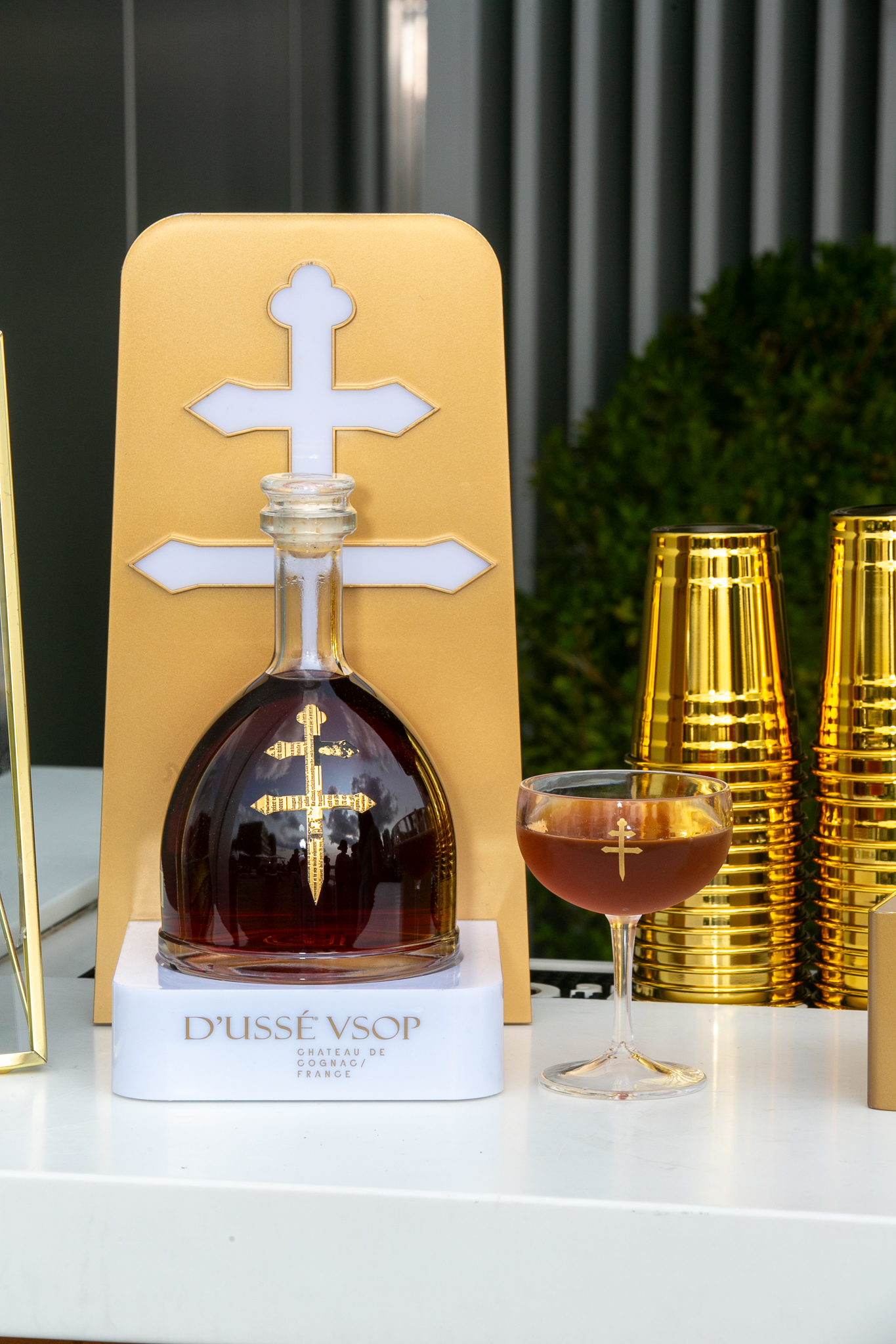 dusse-vsop-bottle-Dusse VSOP cognac bottle displayed at luxury event with premium product styling photographed by Ebis Hernandez